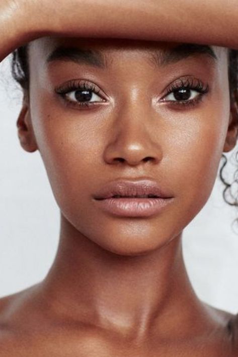 simple glam makeup natural looks black women | natural glam makeup looks for black women Follow us on Instagram to find more looks like this and get hacks and tips for your skincare as well as your make up routine. Black Skin Natural Makeup, Natural Make Up Black Woman, Natural Makeup Black Skin, Subtle Natural Makeup, Natural Romantic Makeup, Light Makeup For Black Women, Minimal Makeup Aesthetic, Natural Looks Black Women, Simple Glam Makeup Natural Looks