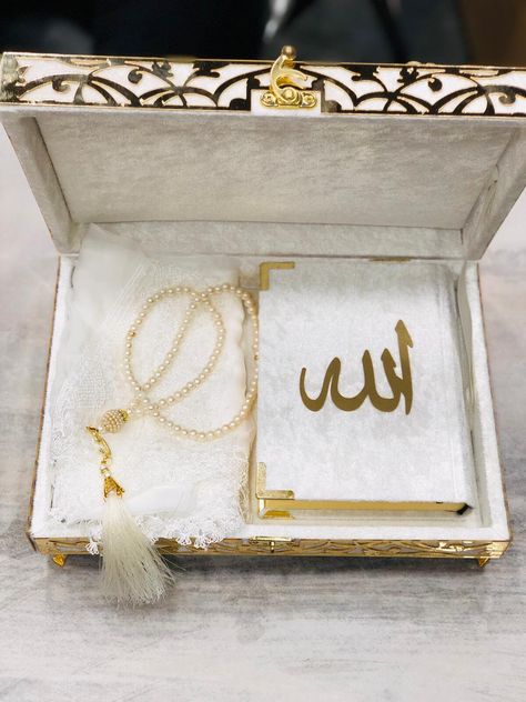 Customized Quran Cover, Resin Clutch, Binding Ideas, Quran Gift, Quran Covers, Eid Mubarak Gift, Quran Book, Pearl Rosary, Eid Gift