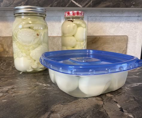 These are a staple for anyone who needs to kick up their diet routine. Sick of plain boiled eggs? Pickled eggs are the answer with so many flavour possibilities. Eggs Pickled, Pickled Egg, Diet Routine, Pickled Eggs, Egg Recipe, Boiled Eggs, Egg Recipes, Vinegar, Pickles