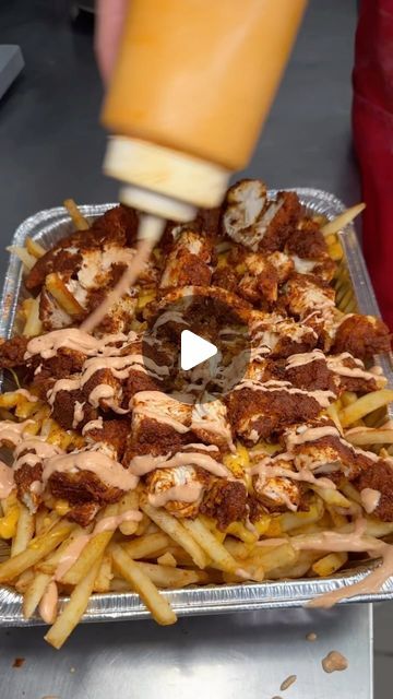 Pin Media on Instagram: "Nashville Hot fried chicken cheesy fries 🍟. @foodwithzen" Nashville Hot Fried Chicken, Hot Fried Chicken, Chicken And Fries, Cheesy Fries, Foods Ideas, Loaded Fries, Nashville Hot, Honey Chicken, Hot Chicken