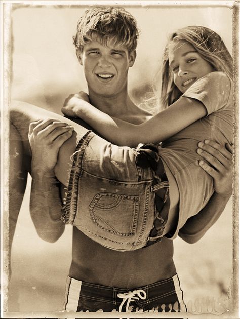 Hollister Co., Southern California by Abercrombie & Fitch, In-store… Abercrombie Fitch Aesthetic, Abercrombie Models, American Apparel Ad, Clothing Ads, Hollister Style, Beach Couple, Hampstead Heath, 2000s Aesthetic, Couple Session