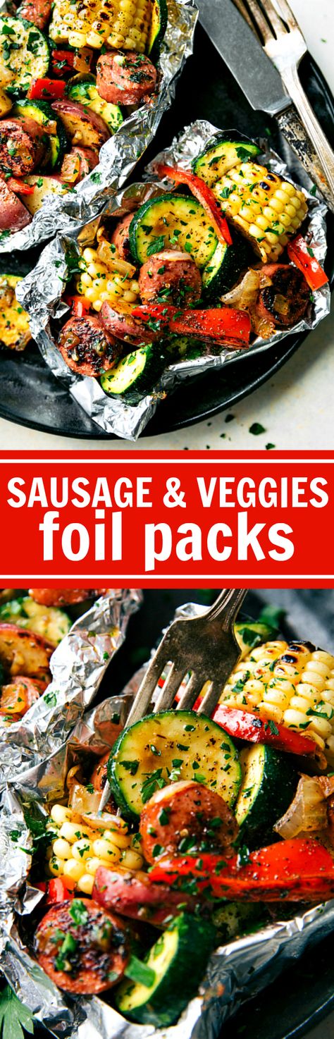 Sausage & Veggies Foil Packs ~ delicious, easy, and quick to assemble, these are packed with sausage, tons of veggies, and the very best seasoning mix! | http://chelseasmessyapron.com Foil Meals, Crockpot Sausage, Foil Wraps, Smoked Sausages, Ham Dishes, Veggie Diet, Simple Dinners, Foil Pack Meals, Foil Dinners