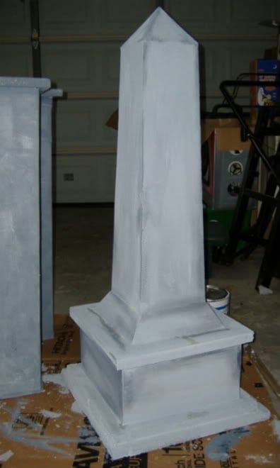 Obelisk for under $6 | Halloween Forum Haunted Theater, Halloween Headstone, Halloween Fence, Haunted Garden, Michaels Halloween, Cemetery Monuments, Halloween Forum, Halloween Outside, Halloween Props Diy