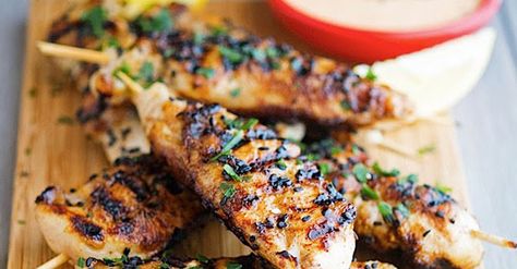 Thai Flavored Honey Glazed Chicken Honey Glazed Chicken, Paleo Friendly Recipes, Sriracha Mayo, Honey Glazed, Fat Loss Foods, Glazed Chicken, Sriracha, Clean Eating Snacks, Skewers