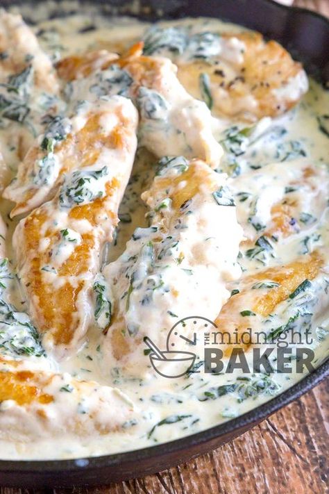 Tender chicken breasts cooked in a basil garlic cream sauce. Add spinach and it's a complete meal in just one pan Garlic Cream Chicken, Chicken Basil, Sour Cream Desserts, Vegan Steak, Barilla Pasta, Chicken With Spinach, Amazing Chicken, Garlic Cream Sauce, Creamy Garlic Chicken