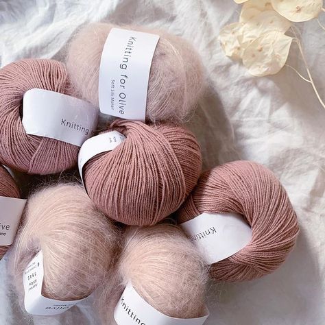 Folk Knitting, Yarn Aesthetic, Invisible Stitch, Crochet Aesthetic, Seed Bead Pattern, Knitting Aesthetic, Mohair Knit, Darjeeling, Girly Stuff