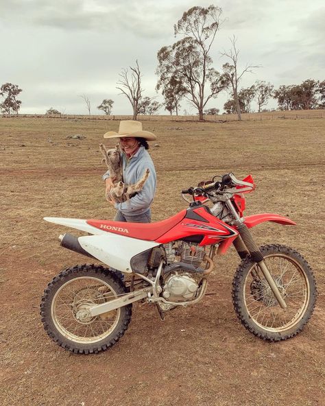 Bike To Work, Australian Farm, Australia House, Australia Country, Farm Lifestyle, Future Farms, Outback Australia, Rodeo Life, Western Life