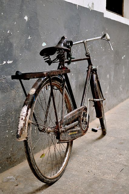 Bicycles of Zanzibar, scurvy_knaves Old Cycle, Tweed Ride, Bicycle Tattoo, Stone Town, Velo Vintage, Retro Bicycle, Old Bicycle, Bike Poster, Urban Bike