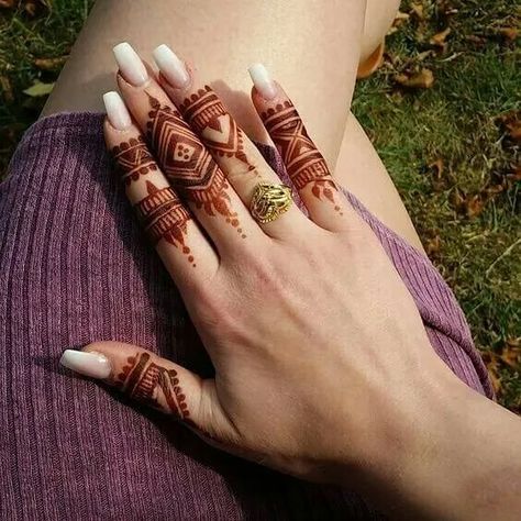 Finger Mehendi Designs, Henne Tattoo, Mehedi Design, Pretty Henna, Tato Henna, Finger Henna Designs, मेहंदी डिजाइन, Henna Tattoo Designs Hand, Henna Art Designs