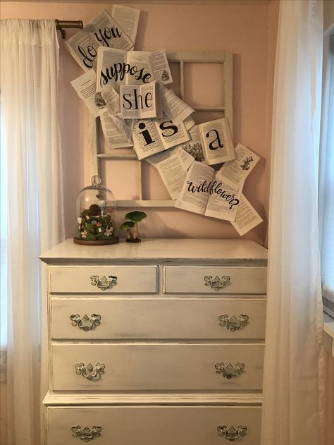 Alice In Wonderland Room Decor Ideas, Alice In Wonderland Aesthetic Home Decor, Wonderland Themed Nursery, Alice In Wonderland Bookshelf, Alice In Wonderland Mirror Diy, Subtle Alice In Wonderland Decor, Alice In Wonderland Laundry Room, Alice In Wonderland Reading Corner, Alice In Wonderland Aesthetic Room Decor