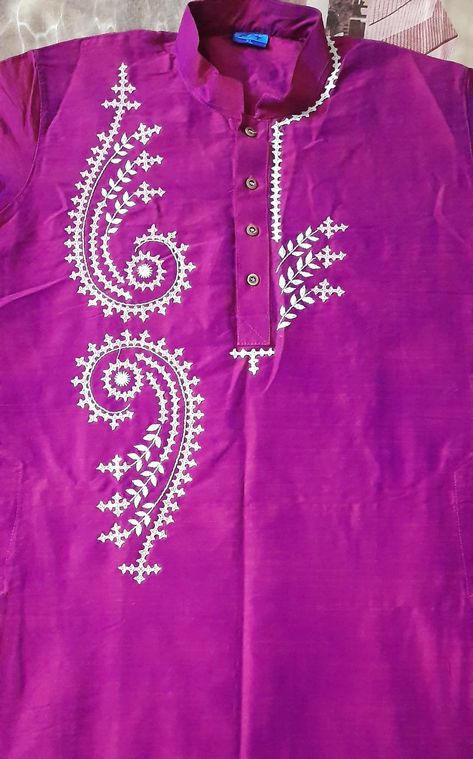 Kutch Work Designs, Kurti Embroidery, Fabric Painting On Clothes, Kutch Work, Embroidery On Kurtis, Kurti Embroidery Design, Hand Embroidery Patterns Flowers, Sewing Crafts Tutorials, Hand Embroidery Kit