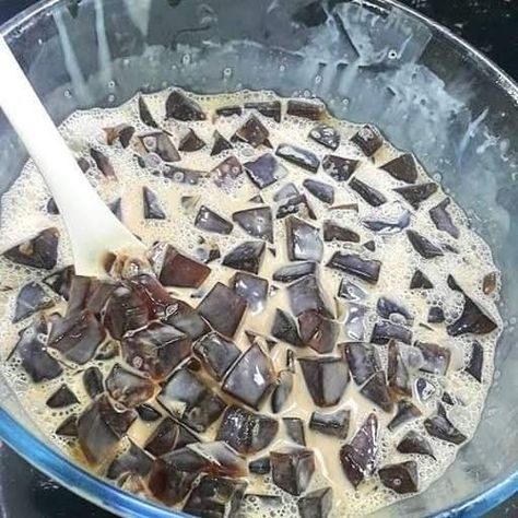 Coffee Jelly, Unflavored Gelatin, Make Coffee, Jelly Recipes, Brewed Coffee, How To Make Coffee, Small Bowl, Baking Dish, Coffee Brewing