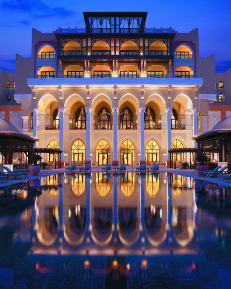 Sheikh Zayed Grand Mosque, Shangri La Hotel, Facade Lighting, Splash Pool, Dubai Hotel, Singapore Travel, Grand Mosque, Conde Nast Traveler, Shangri La