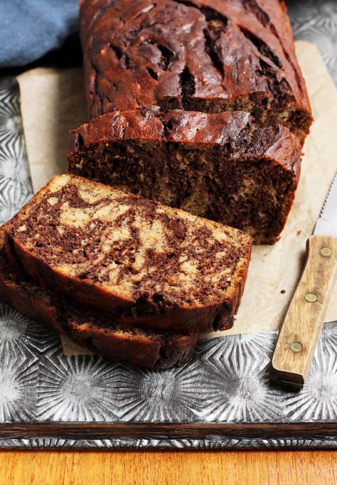 Moist Marbled Chocolate Banana Bread - Scientifically Sweet Marbled Banana Bread, Dark Chocolate Banana, Scientifically Sweet, Marbled Chocolate, Banana Oat Muffins, Bread Soft, Moist Banana Bread, Easy Banana Bread Recipe, Healthy Chocolate Chip