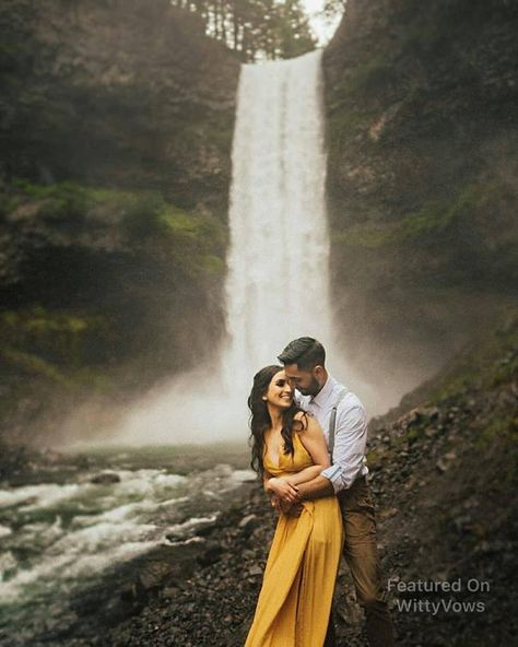 Wedding Shoot Ideas, Waterfall Wedding, Pre Wedding Photoshoot Outfit, Wedding Photoshoot Props, Pre Wedding Shoot Ideas, Pre Wedding Photoshoot Outdoor, Engagement Pictures Poses, Pre Wedding Poses, Pre Wedding Shoot