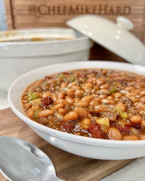 Easy Sweet ‘n Spicy BBQ Baked Beans Recipe — @chefmikehard Recipes! Baked Beans With Meat, Baked Beans Recipe Easy, Baked Beans With Pineapple, Bbq Baked Beans Recipe, Southern Baked Beans, Bbq Side Dish, Bbq Baked Beans, Bbq Beans, Baked Beans Recipe