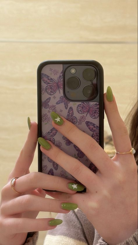 Simple Dark Acrylic Nails, Olive Jelly Nails, Green And White Star Nails, Sage Green Star Nails, Dark Green Star Nails, Green Stars Nails, Yk2 Nails Aesthetic, Green Nails With Stars, Green Nails Flowers