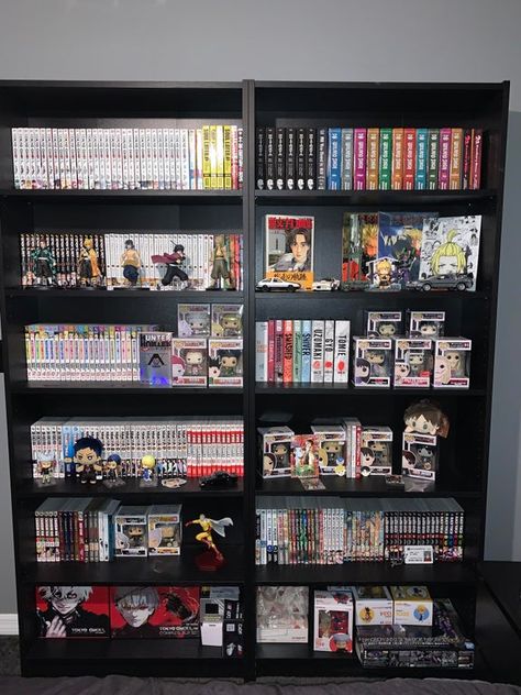 Comic Book Shelf Aesthetic, Comic Book Shelf Ideas, Comic Room Ideas, Manga Display, Comic Book Rooms, Manga Shelving, Manga Shelves, Manga Shelf, Anime Bedroom Ideas