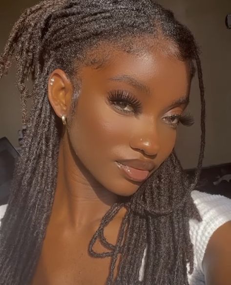 Aesthetic Braided Hairstyles, Dreads Black Women, Braided Hairstyles For Women, Drawing Characters, Braids For Black, Beautiful Dreadlocks, Short Locs Hairstyles, Dreadlock Hairstyles, Natural Hair Inspiration