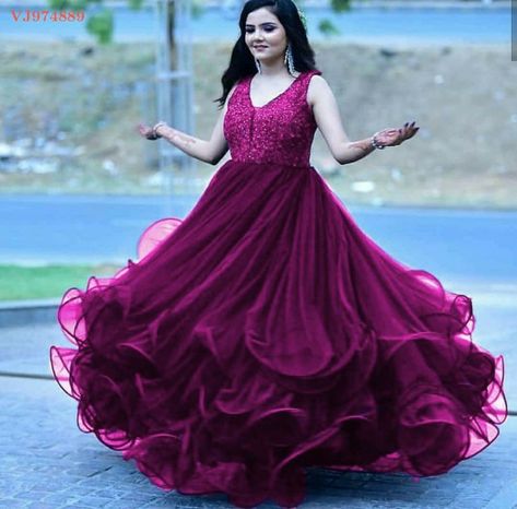 Shop Gowns, Frock Models, Net Gowns, Long Gown Design, Frock For Women, Long Gown Dress, Long Dress Design, Gown Pattern, Long Frocks