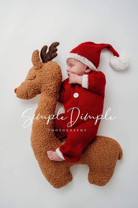 Baby Christmas Photography, First Christmas Photos, Christmas Photography, Baby Art, Christmas Baby, Photography Props, Christmas Photos, First Christmas, Baby Photos