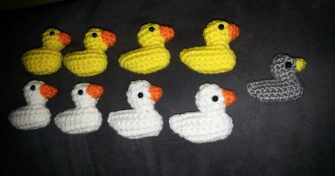 Crocheted Ducks, Crochet Rubber Duck, Easter Garlands, Rubber Duckies, Crochet Easter, Duck Toy, Easter Garland, Baby D, Rubber Ducks