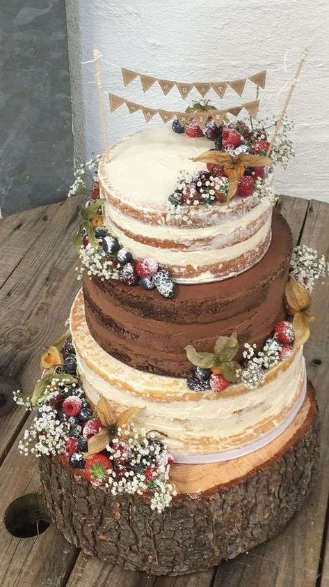 Wedding Cake Raspberry, Lemon Wedding Cakes, Rustic Wedding Cakes, Vintage Pasta, Raspberry Wedding, Fruit Wedding Cake, Diy Wedding Cake, Wedding Cake Recipe