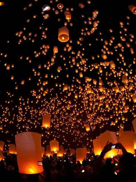 Lantern Festival Aesthetic, Floating Lantern Festival, Lantern Aesthetic, Water Lantern Festival, Loy Krathong, Flying Lantern, Festival Aesthetic, Floating Lanterns, Sky Lanterns