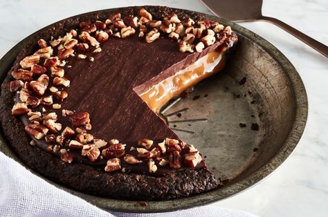 Chocolate Caramel Pie Caramel Pie Recipe, Caramel Pie, Cream Custard, Peanut Butter Marshmallow, King Arthur Baking, Pumpkin Pie Bars, Baking Chocolate, Chocolate Crust, Chocolate Cream Pie