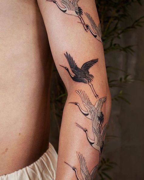 Heron Tattoo, Crane Tattoo, 16 Tattoo, 4 Tattoo, Subtle Tattoos, Tattoos Gallery, Back Tattoos, Simplistic Tattoos, Piercing Tattoo