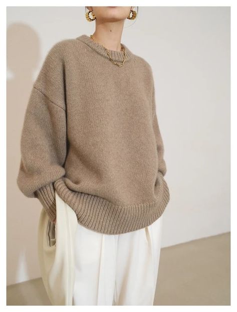 2023 European round neck 100% cashmere sweater women's thick lazy wind silhouette sweater women's loose knit base shirt - AliExpress Old Money Chic, Elegant Sweater, Cashmere Sweater Women, Sofia Richie, Mode Casual, Sweater Women's, Loose Knit, Swimsuit Dress, Collars For Women