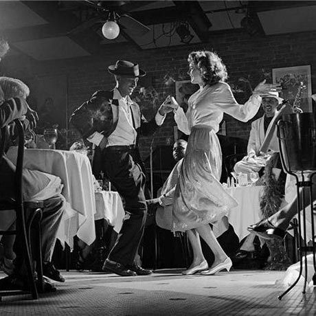 https://attireclub.org/2019/02/09/planning-a-modern-but-timeless-party/ 1920s Jazz, Public Enemies, Arte Jazz, Julie London, Jazz Bar, Lindy Hop, Swing Dancing, Clubbing Aesthetic, Dancing Aesthetic