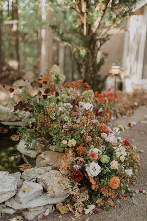 Ground Floral Arch Ceremony, Fall Wedding Styled Shoot, Fall Garden Wedding Decor, Fall Wedding Dusty Rose, Earth Tone Fall Wedding, Fall Aisle Flowers, Fall Garden Wedding Ideas, Fall Cake Flowers, Fall Garden Party Wedding