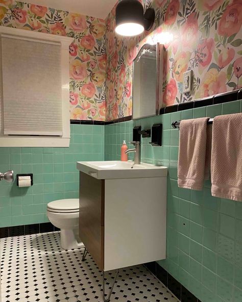 Mint Green Bathroom Ideas Vintage Tile, 1950s Green Tile Bathroom, Green Bathroom Vanity With Wallpaper, Green Tile And Wallpaper Bathroom, 1950s Tile Bathroom, Mint Tile Bathroom, Vintage Green Tile Bathroom, Tile And Wallpaper Bathroom, Old Tile Bathroom