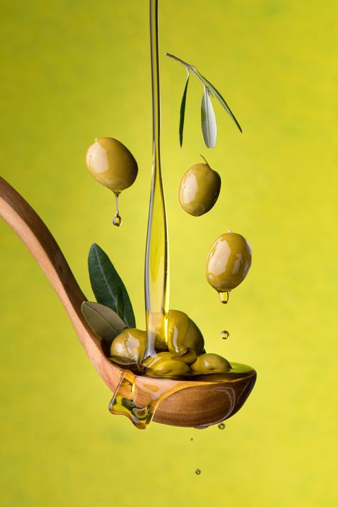 Learn how EVOO is made and how to choose a true and authentic bottle! Earthy Food Photography, Olive Oil Food Photography, Olive Oil Product Photography, Oil Food Photography, Olive Oil Aesthetic, Olive Oil Photography, Olive Oil Bottle Design, Oil Photography, Olive Oil Benefits