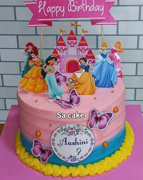 Butter cream cake Princess Buttercream Cake, Butter Cream Cake Design, Butter Cream Cake, Disney Princess Birthday Party, Disney Princess Birthday, Chocolate Cake Decoration, Character Cakes, Princess Cake, Princess Birthday Party