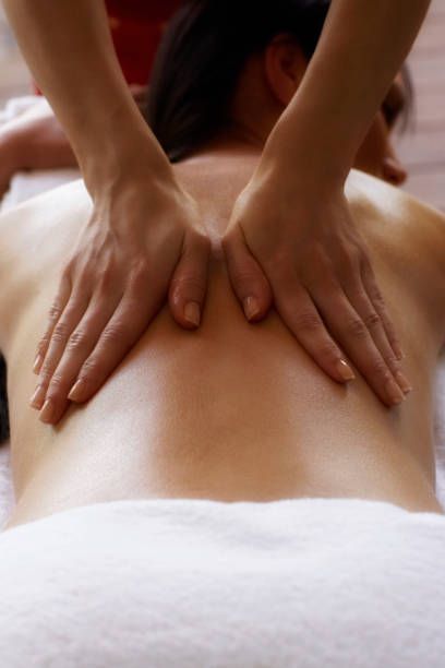 Spa Photos et images de collection Massage Images Pictures Stock Photos, Massage Pictures Image, Massage Aesthetic Pink, Back Massage Aesthetic, Massage Images Pictures, Massage Therapist Photoshoot Ideas, Massage Therapist Photoshoot, Massage Aesthetic Spa, Massage Therapy Pictures