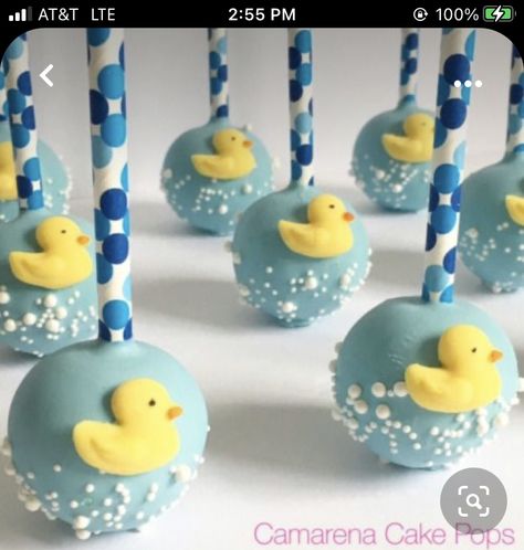 Cake Pops Weihnachten, Duck Birthday Theme, Rubber Ducky Cake, Rubber Ducky Party, Rubber Ducky Birthday, Rubber Duck Birthday, Cake Pop Displays, Ducky Baby Showers, Cake Pop Designs