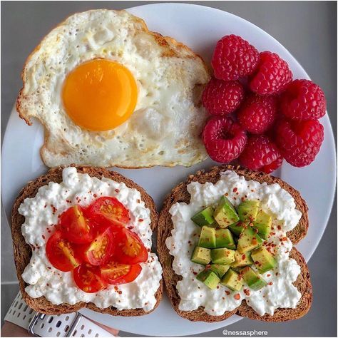 Pasti Sani, Homemade Waffles, Healthy Easy Breakfast Ideas, Healthy Easy Breakfast, Toast Toppings, Easy Breakfast Ideas, Second Breakfast, No Calorie Foods, Deilig Mat