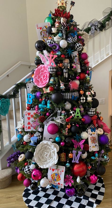 Junky Christmas Trees, Alice In Wonderland Themed Christmas Tree, Alice In Wonderland Tree Christmas, Alice In Wonderland Christmas Tree Ideas, Alice And Wonderland Christmas Tree, Mad Hatter Christmas Tree, Fantasy Christmas Tree, Alice In Wonderland Christmas Decor, Disney Christmas Tree Ideas