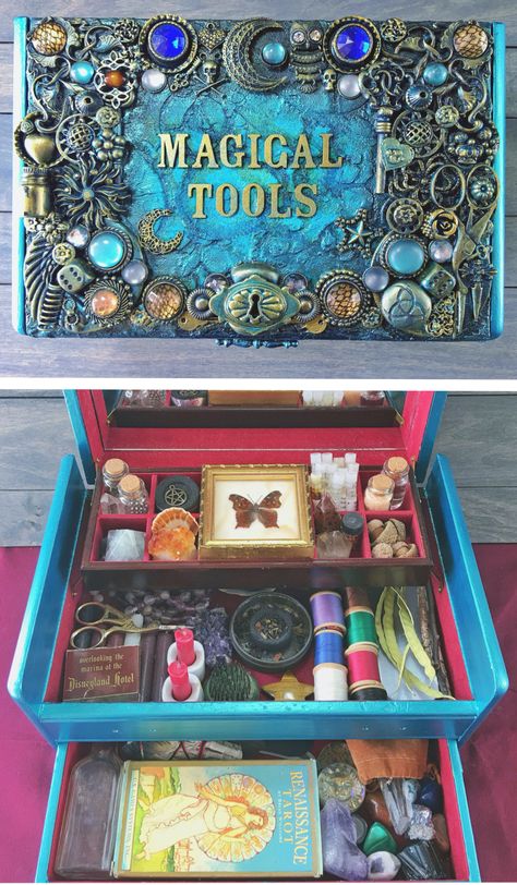 Witch Altar Box Diy, Spell Box Witchcraft, Apothecary Box Diy, Witch Boxes Diy, Spiritual Crafts, Witchy Diy, Witch Tools, Witchcraft Altar, Wiccan Crafts