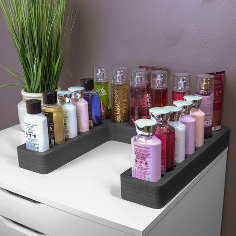 Body Spray Organization, Baddie Bathroom Ideas, Dresser Countertop, Lotion Organization, Dresser Organization, Beauty Organization, Bathroom Tray, Hair Salons, Pretty Bedroom