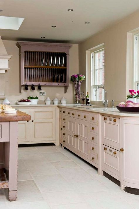 10 Pink Rooms that Totally Nail Pink Pink Kitchen Cupboards, Chalon Kitchen, Dishwasher Drawers, Lilac Kitchen, Pink Kitchen Cabinets, Pink Kitchen Designs, Pink Kitchens, Ceiling Remodel, Cabinet Layout