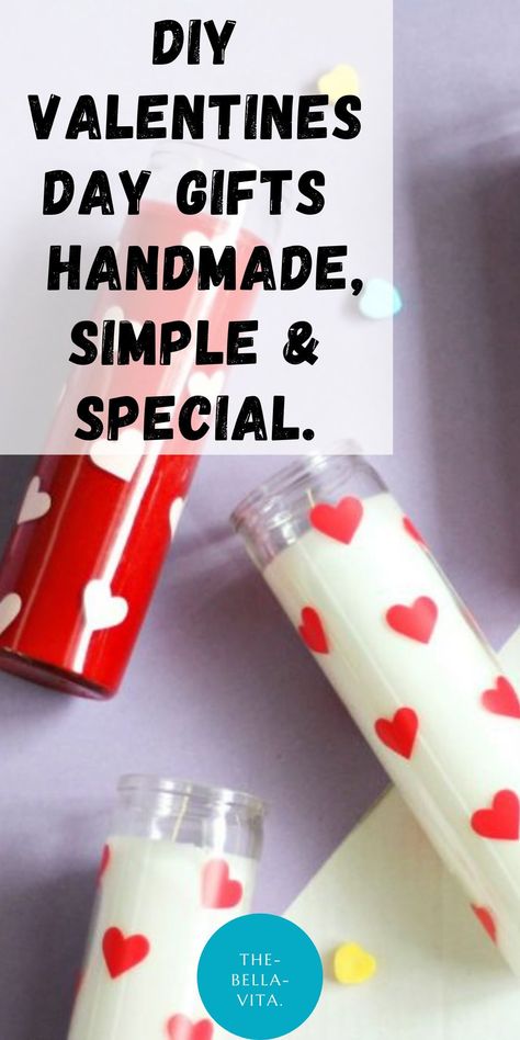 These 20 DIY Valentines day gifts are perfect for you to make for that someone special! Treat your loved one with these gifts! Diy Valentines Day Gifts, Bath Soak Recipe, Valentines Socks, Diy Sharpie Mug, Valentine Wreath Diy, Diy Valentines Day, Sharpie Mug, Diy Sharpie, Crazy Mom