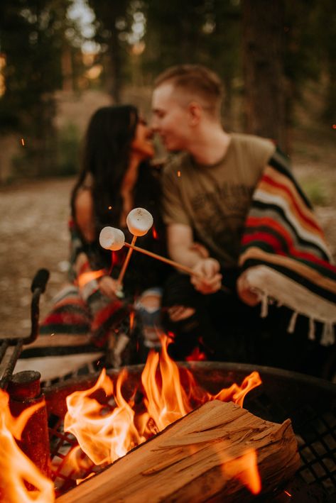 Adventurous Mount Charleston Couple's Session - Feel & Focus Photography Camping Family Photos, Cottage Photoshoot, Camping Engagement Photos, Campfires Photography, Nevada Photography, Camping Photoshoot, Camping Photos, Forest Engagement Photos, Family Cottage