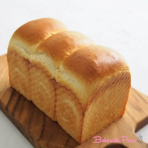 Shokupan Bread, Shokupan Recipe, Soft White Bread, White Sandwich Bread, Japanese Milk Bread, Soft Bread, Bread Soft, Milk Bread, Simple Sandwiches