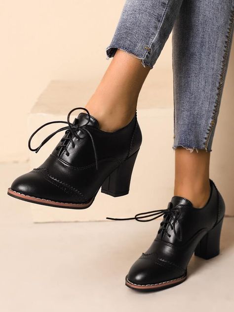 Wingtip Shoes Women, Color Block Heels, Black Leather Oxfords, Chunky Heel Ankle Boots, Wingtip Shoes, Chunky Heel Shoes, Oxford Heels, Black Loafers, Comfortable Heels