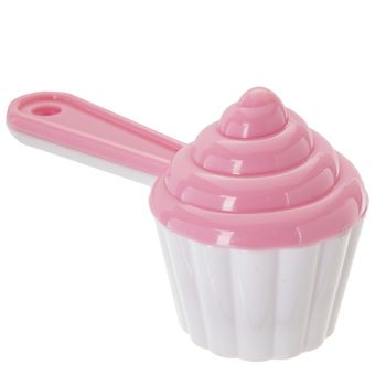 Easily measure batter for mini cupcakes and standard cupcakes in a jiffy — and do it with sweet style and flair! This adorable Pink Cupcake Batter Spoon features two spoons connected together to help you create the perfect sized cupcakes.  The top pink icing spoon is designed to measure batter for mini cupcakes and the bottom white liner spoon is designed to measure batter for standard cupcakes. When not in use the pink spoon serves as a lid closure so your baking utensil looks just like a cute Pink Baking Tools, Lovecore Kitchen, Cute Baking Supplies, Cute Cooking Supplies, Pink Kitchen Decor Ideas, Pink Kitchenware, Pink Kitchens, White Liner, Food Shapes