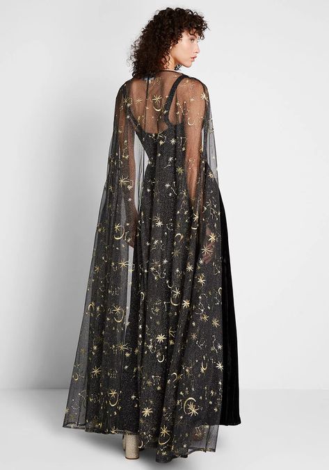 Celestial Occasion Velvet Maxi Dress Black | ModCloth - So, I don't think I'd ever have anything to go to, that would merit a dress this dramatic. But I love the celestial detailing on the cape. Plus Size Vintage Dresses, Black Ball Gown, Velvet Maxi, Velvet Maxi Dress, Elegantes Outfit, Fluttershy, Rainbow Dash, Fancy Dresses, Black Maxi Dress