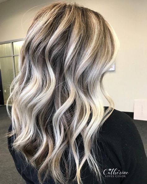 CATHERINE LONG • MICHIGAN on Instagram: “Dropping Dimension like 🌖🌗🌘 .  So this is  one of the techniques i have online #dimensiondrop reverse balayage ! It’s a way to seamlessly…” Highlights For Women, Color And Highlights, Fall Blonde Hair Color, Fall Blonde Hair, Icy Blonde Hair, Cool Blonde Hair, Fall Blonde, Icy Blonde, Blonde Hair Looks